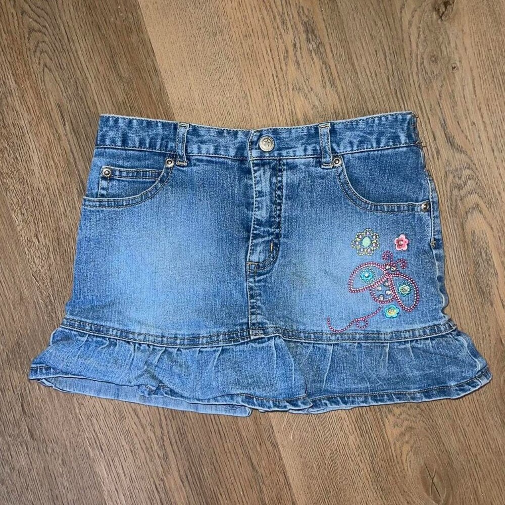 Kids XL/ adult small Lacey white flowy short skirt